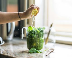 Właściwości sapote: odkryj zdrowotne korzyści tropikalnego owocu